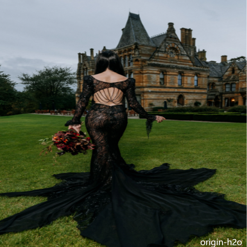Notre Dame de Paris's flame color scheme: How does the couture collection rise from the ashes?